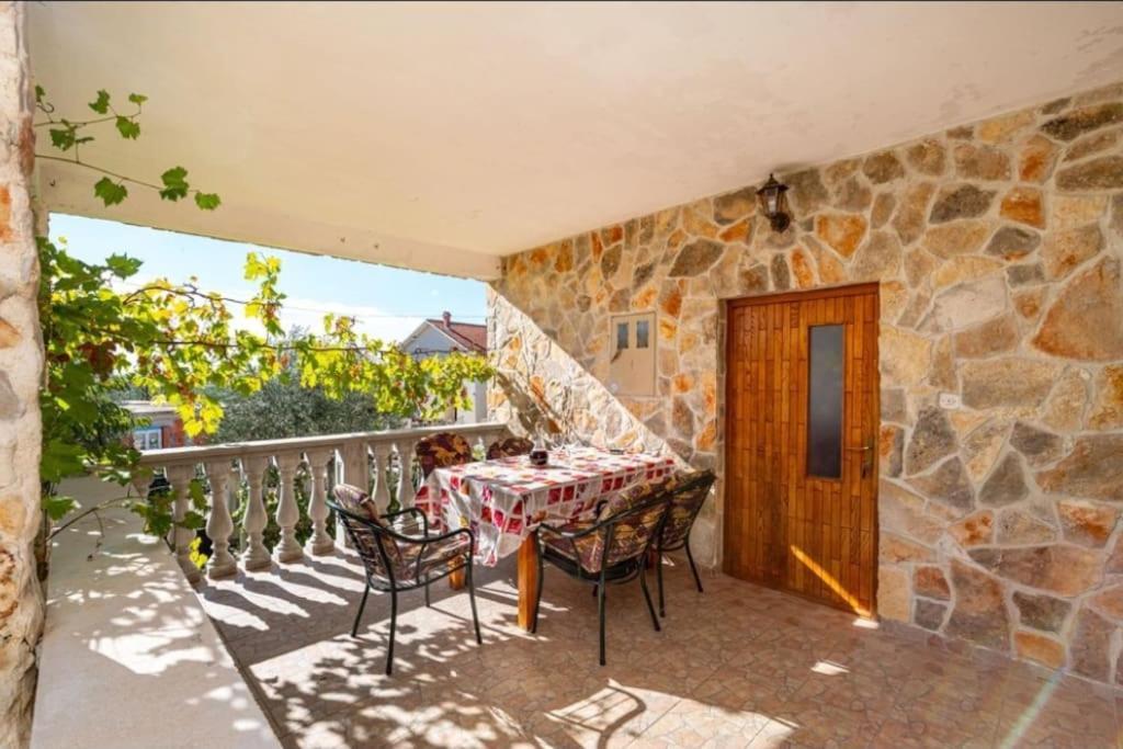 Irina Apartment *